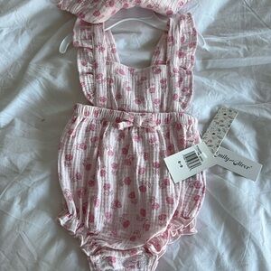 NWT Emily and Oliver outfit